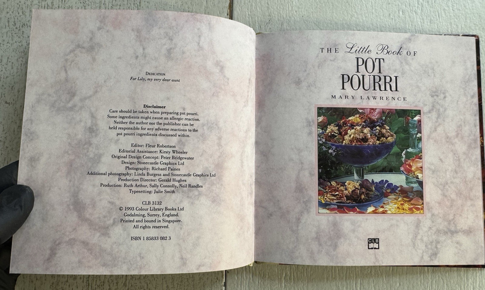 The Little Books of Flowers – David Squire (1993 HC Books w/Slipcase) LN Cond.