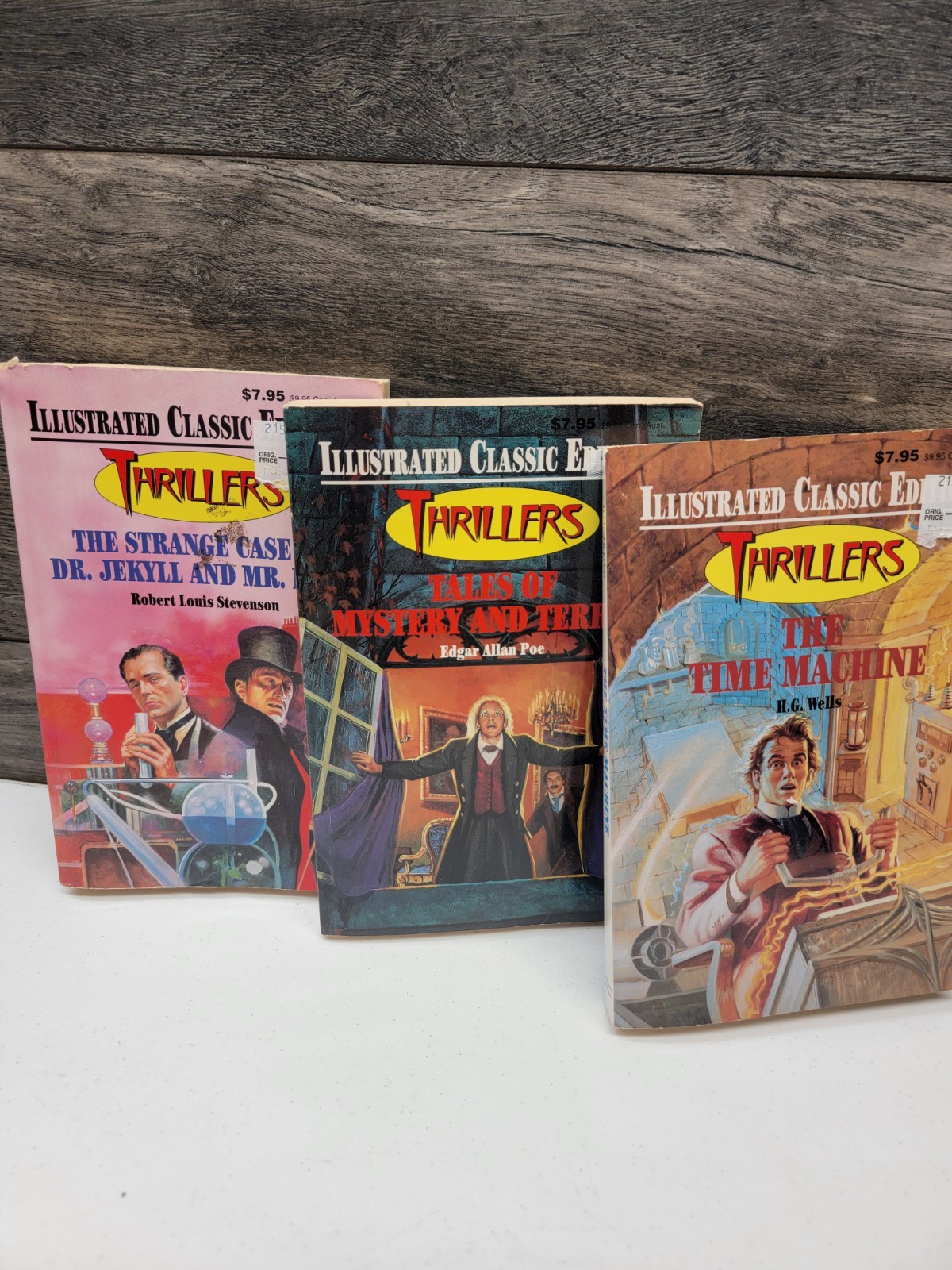 (3 Book Lot) Illustrated Classics H G Wells – Robert Louis Stevenson Books