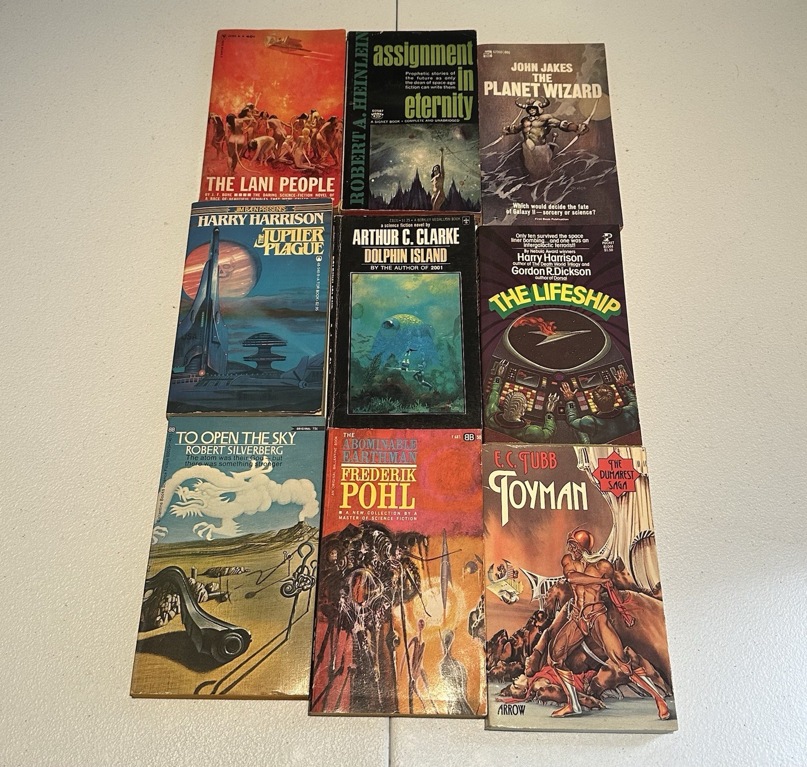Lot of 9 Misc Vintage Sci-Fi- Fantasy Paperback Books Pohl, Silverberg, Heinlen