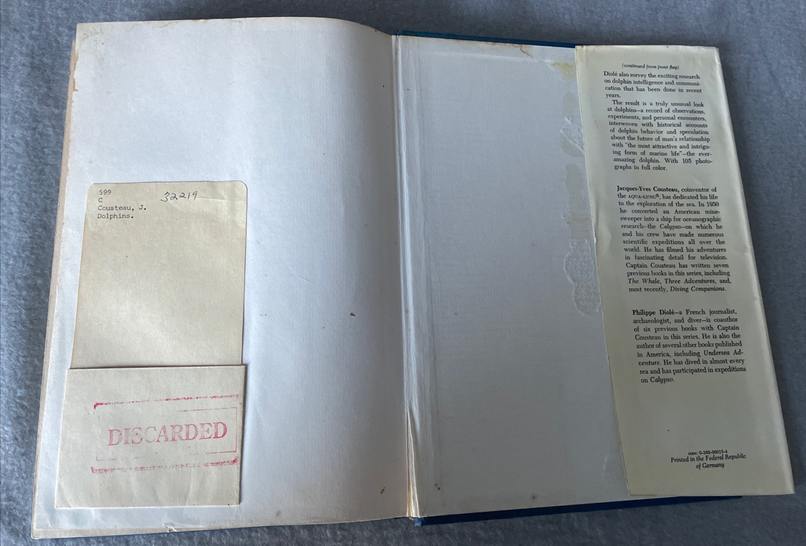 Dolphins -The Undersea Discoveries by Jacques Cousteau and Philippe Diole (1975)