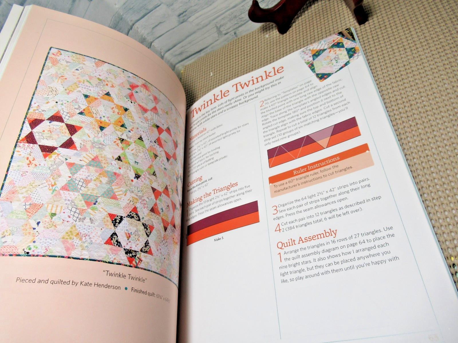Striking Strip Quilts/ 16 Amazing Patterns for 2 1/2-Strip .. /by Kate Henderson