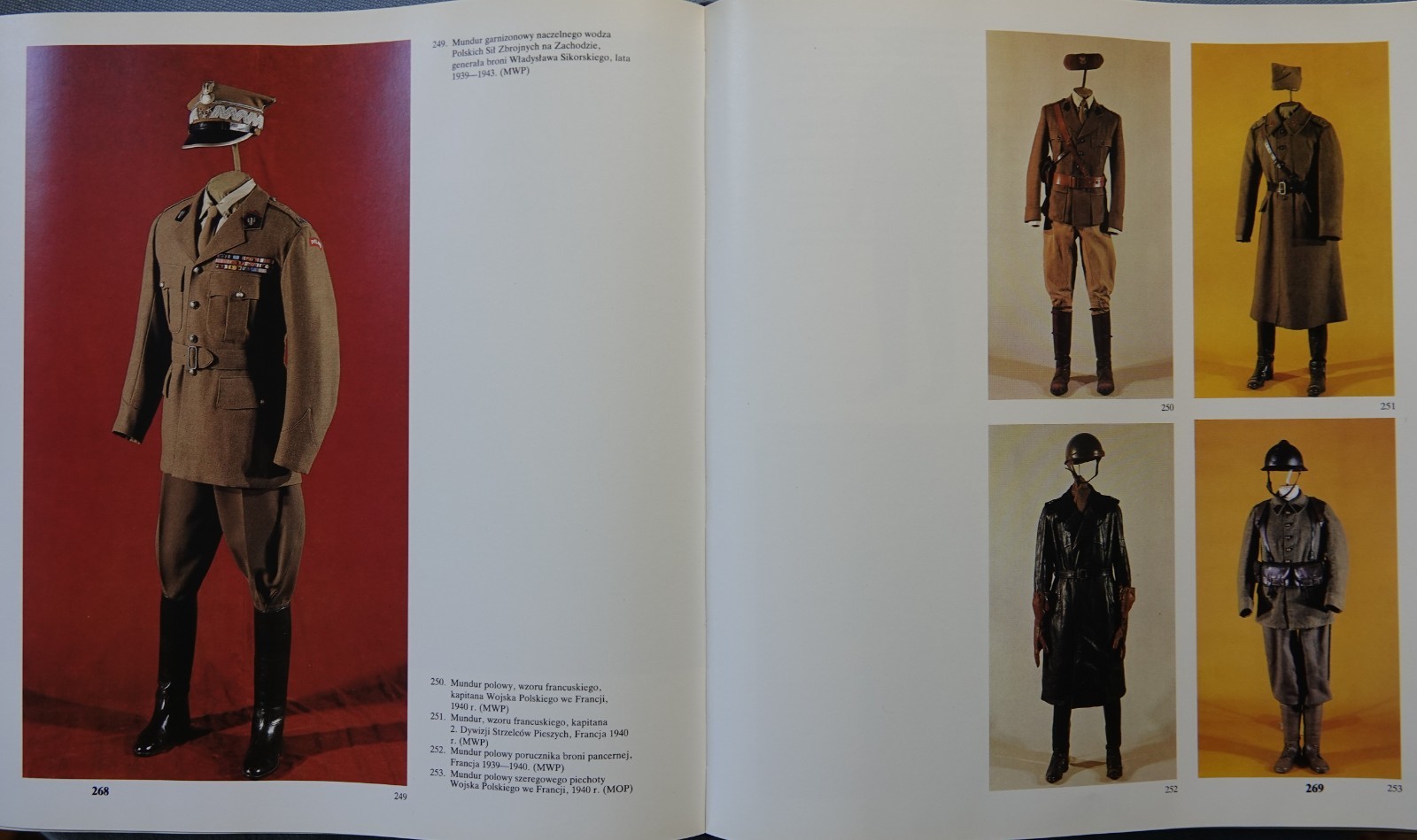 Polski Mundur Wojskowy by Zdzisaw Zygulski, Henryk Wielecki 1988 hc/dj