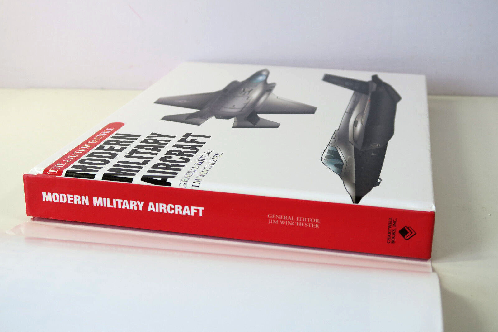 Modern Military Aircraft (The Aviation Fact File) – Jim Winchester Hardcover DJ