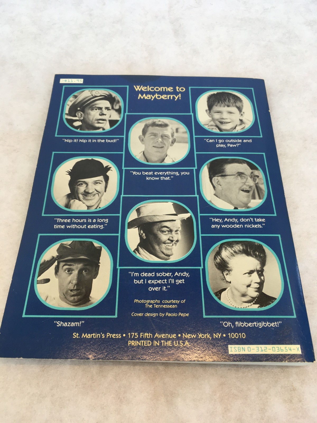 The Andy Griffith Show Complete Guide Book by Ken Beck & Jim Clark (1985)