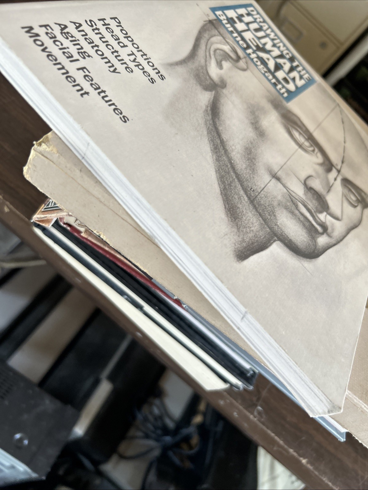 Drawing the Human Head – Paperback By Hogarth, Burne – VERY GOOD
