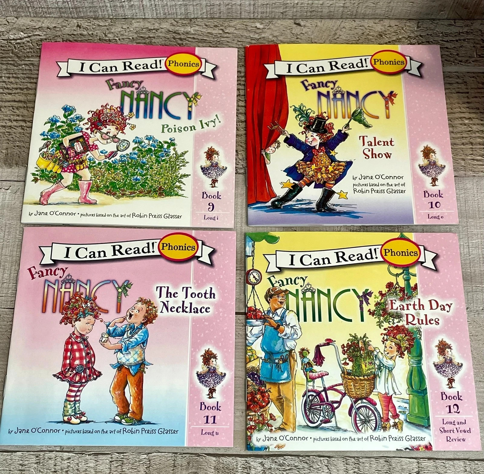 I Can Read Phonics with Fancy Nancy – 12 Books Long & Short Vowels Plus Bookmark