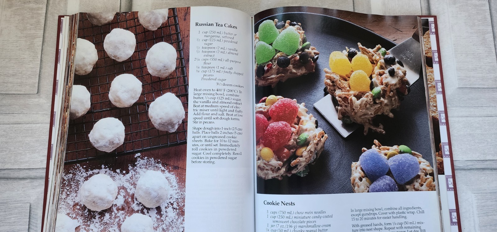 Cooking Club America Ultimate Cookies & Bars hardcover cookbook 2007 255 pages