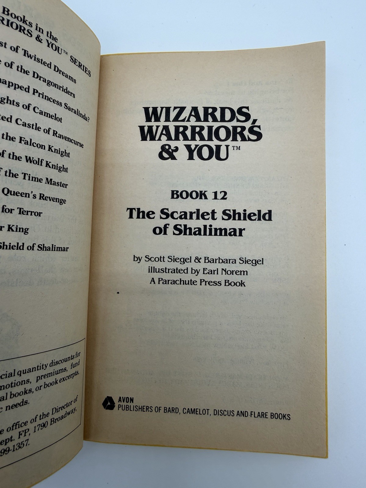Wizards Warriors & You Book 12 Scarlet Shield of Shalimar CYOA 1986 Paperback