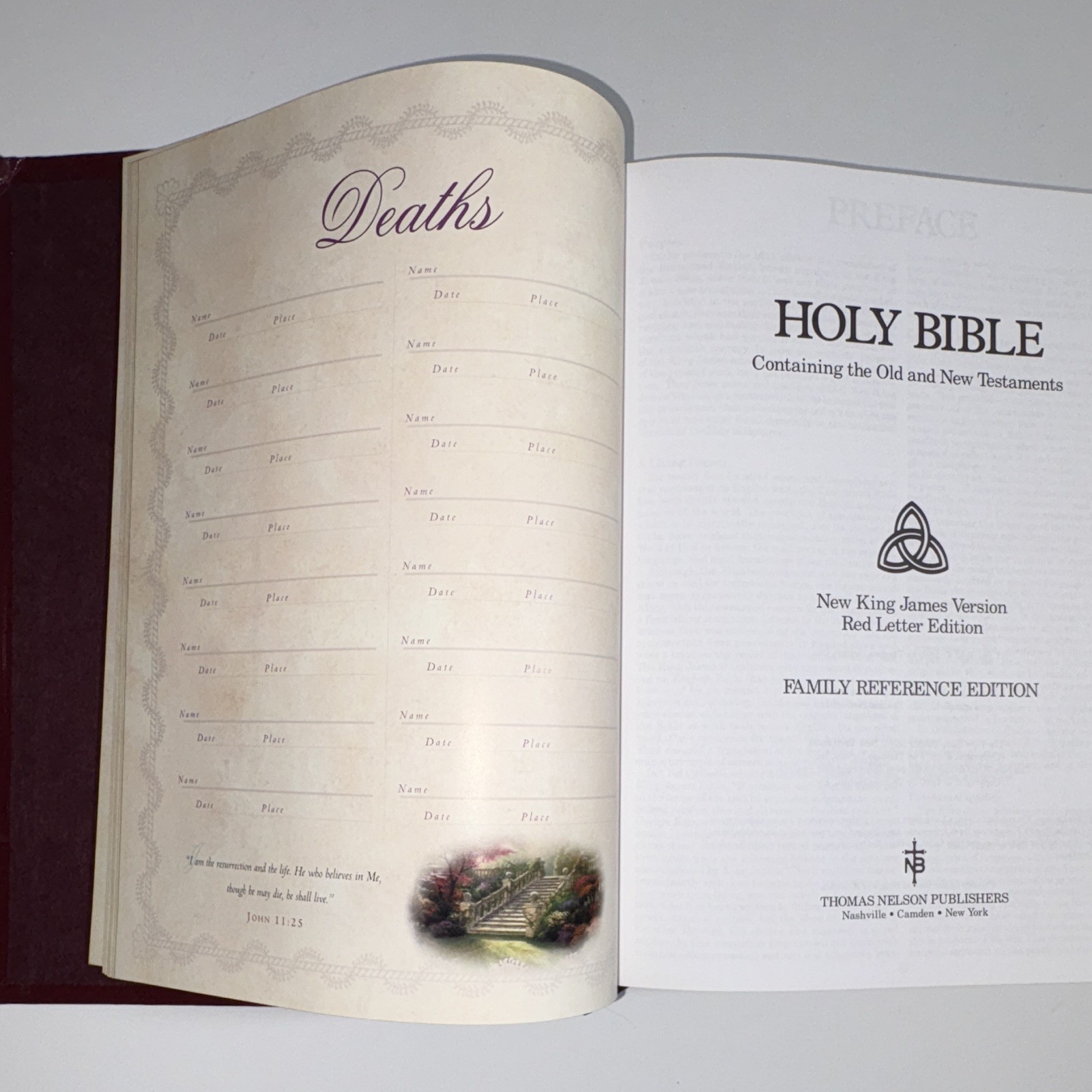 Thomas Kinkade Holy Bible Lighting the Way Home NKJV Red Letter Hardcover