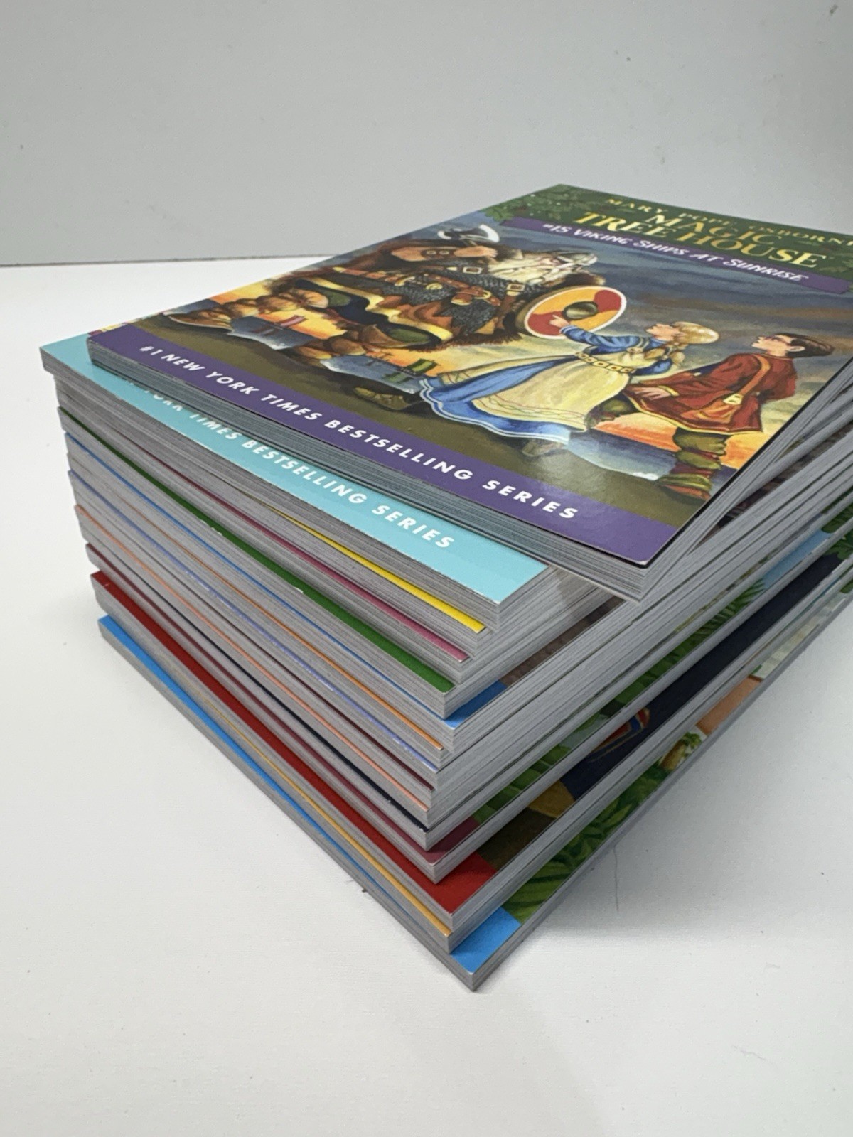 Magic Tree House Books 1-15 Boxed Set Paperback Mary Pope Osborne