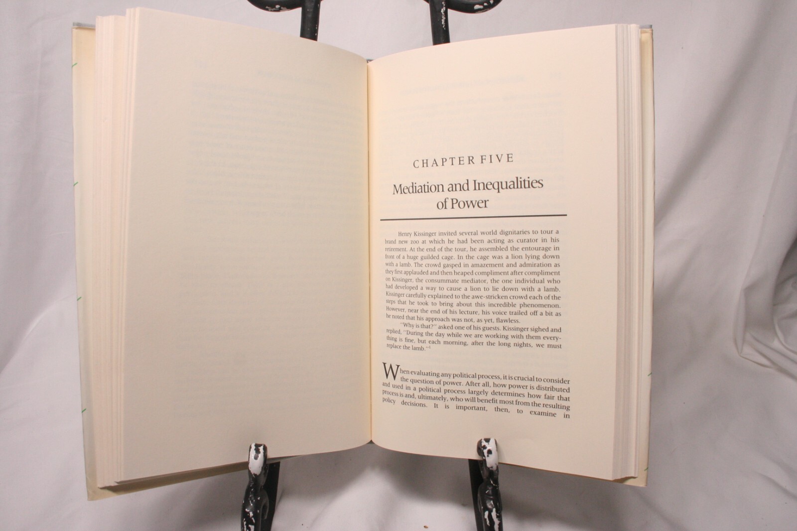 The POLITICS OF ENVIRONMENTAL MEDIATION by Douglas J. Amy Hardcover Very good