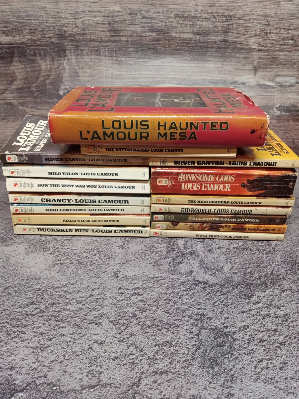 Lot of 15 And 1 Hardcover – Louis L’Amour – Mass paperbacks