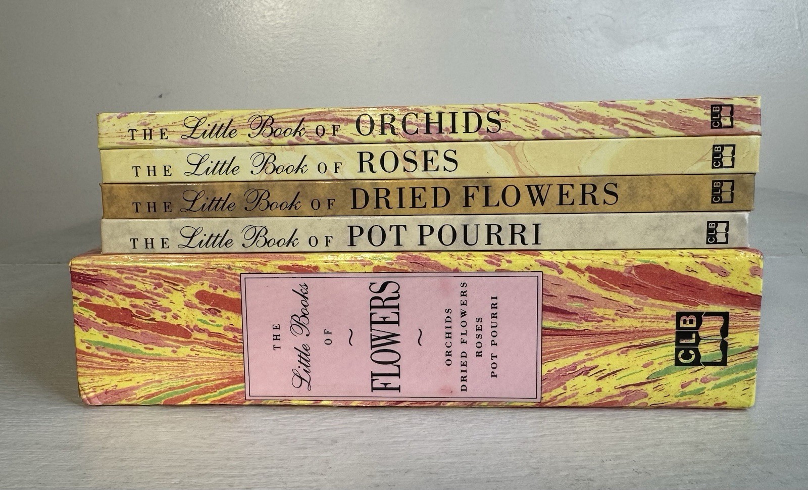 The Little Books of Flowers – David Squire (1993 HC Books w/Slipcase) LN Cond.