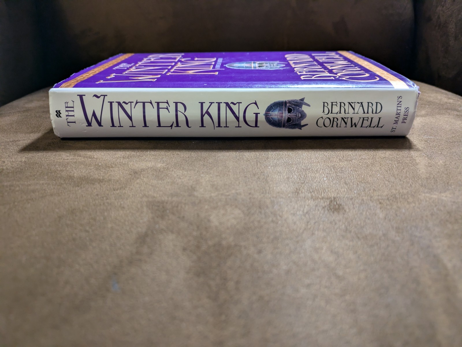 Winter King Bernard Cornwell 1996 First American Edition (Corbett), HCDJ.