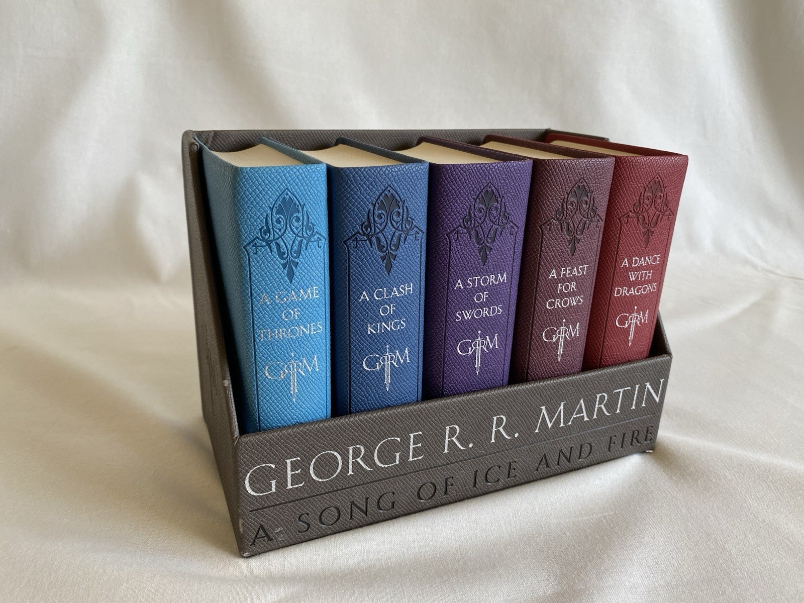 A Song of Ice and Fire Leather Bound Book Box Set, George R.R. Martin