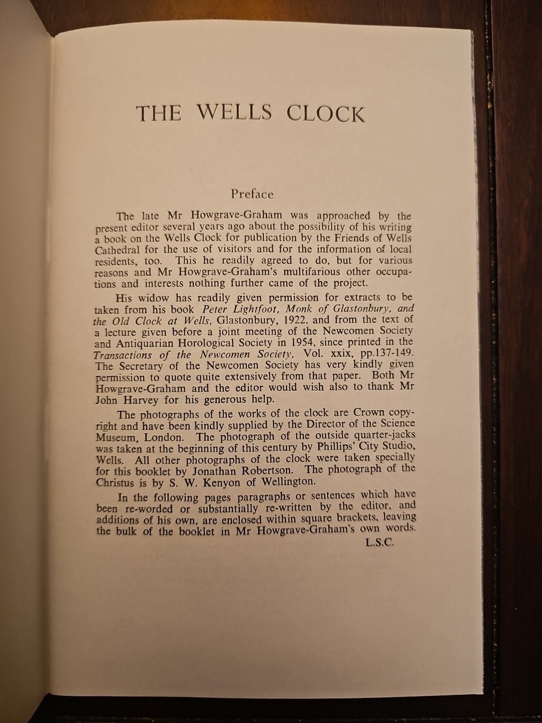 The Wells Clock by R. P. Howgrave-Graham (1971 ) Friends of Wells Cathedral