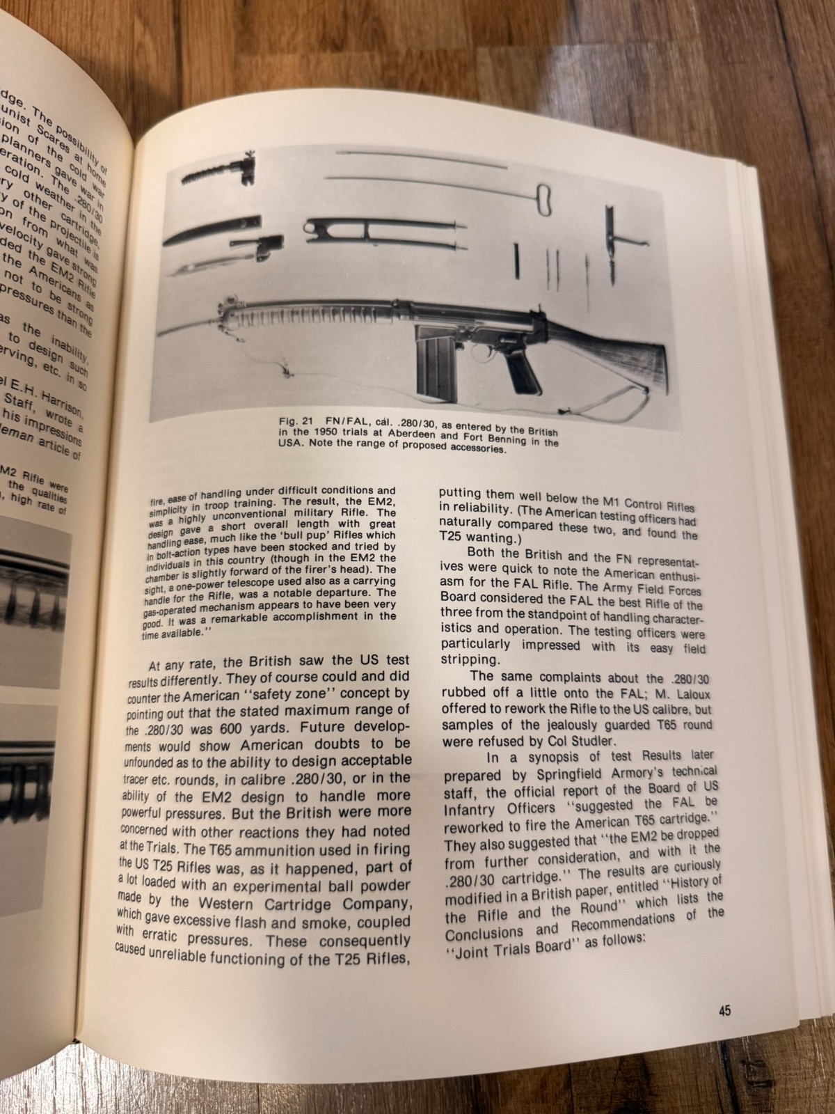 The FAL Rifle Classic SIGNED Edition by Blake Stevens In Good Condition
