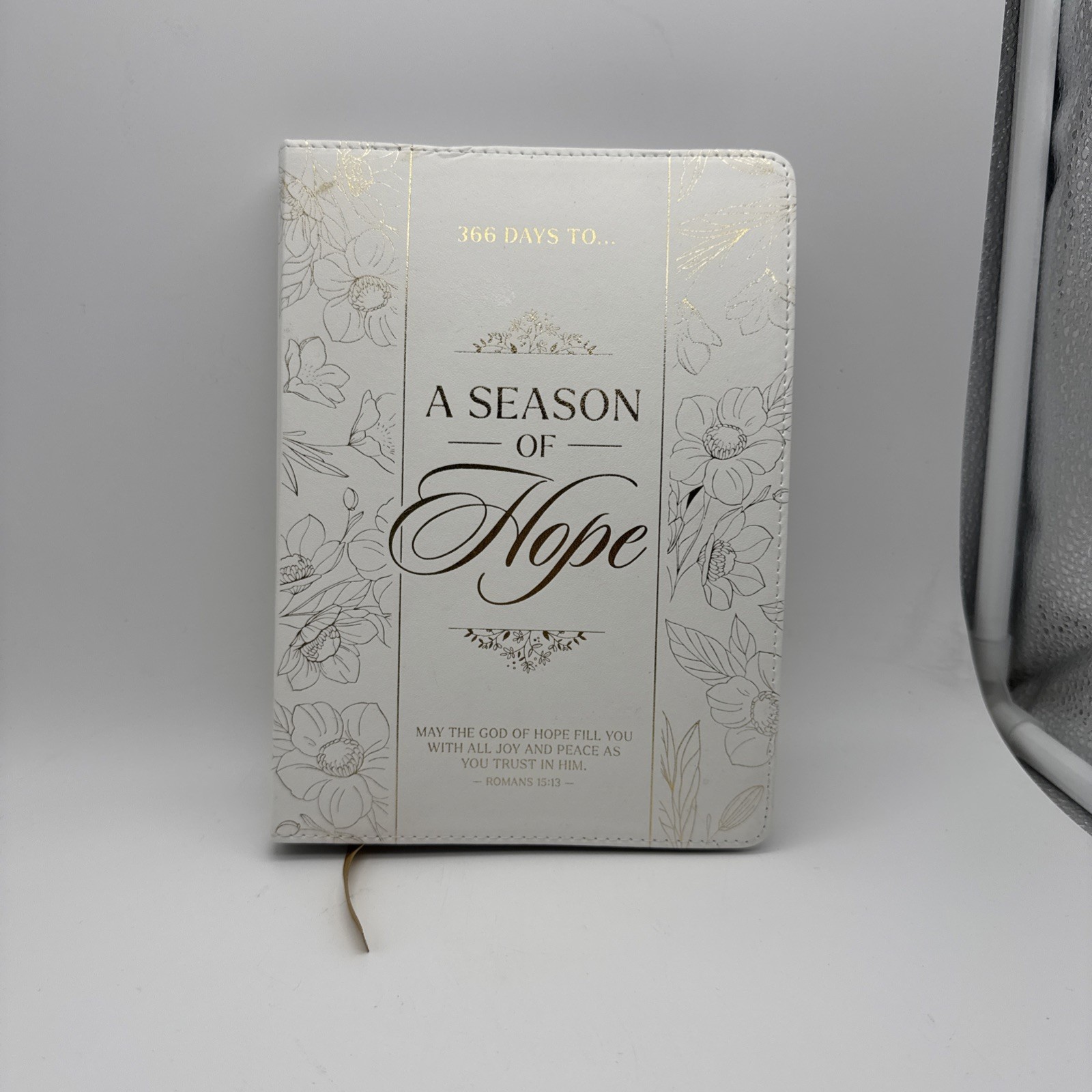 366 Days to A Season of Hope Devotion by Christian Art Gifts