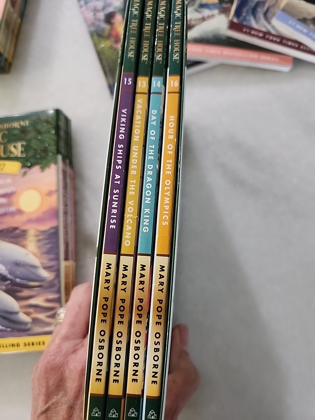 17/Magic Tree House Books 1-16 Mary Pope Osborne 1st Series + MUMMIES COMPANION