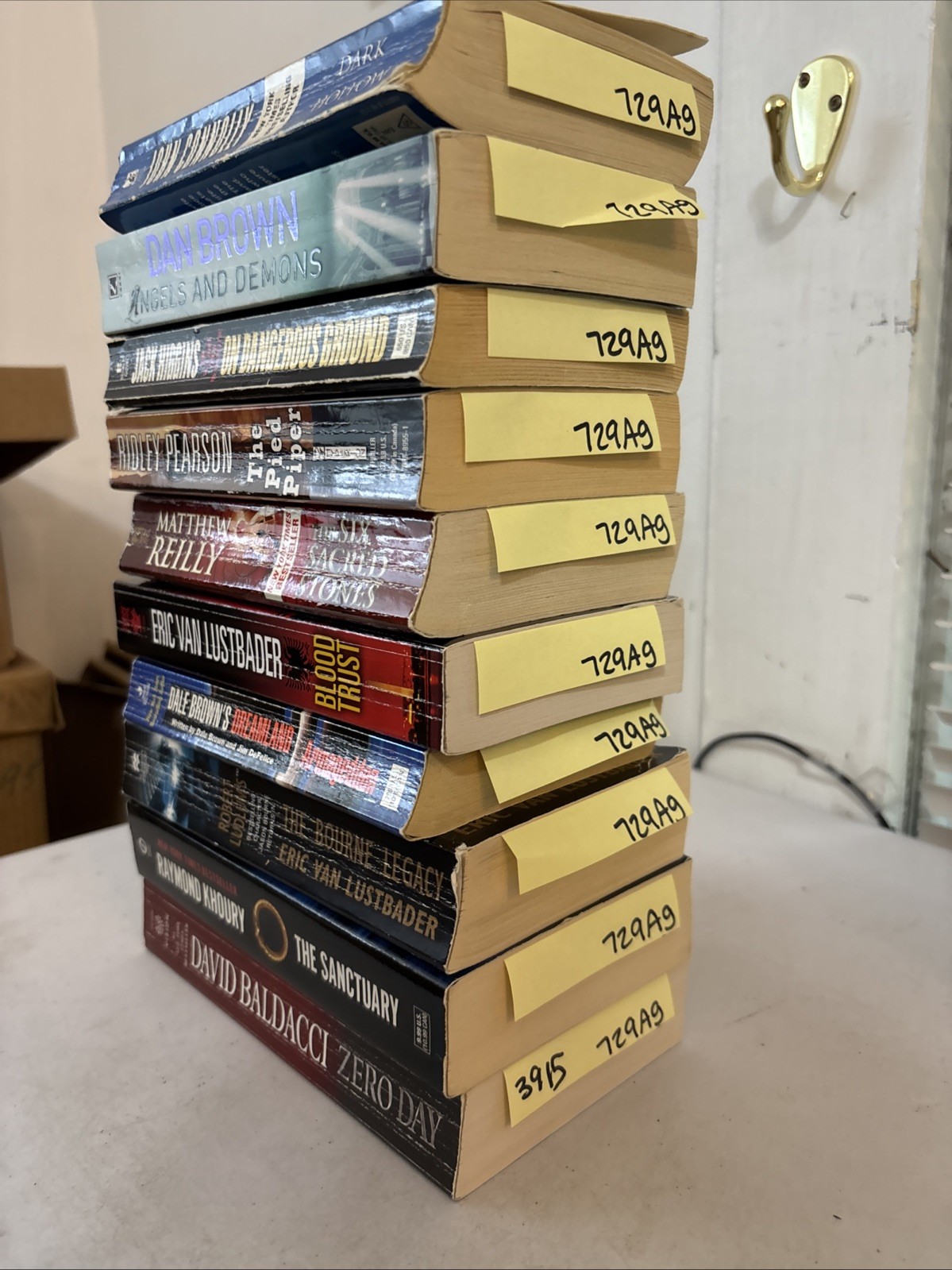 Lot of 10 – Mystery and Thrillers – Mixed Authors – FREE SHIPPING