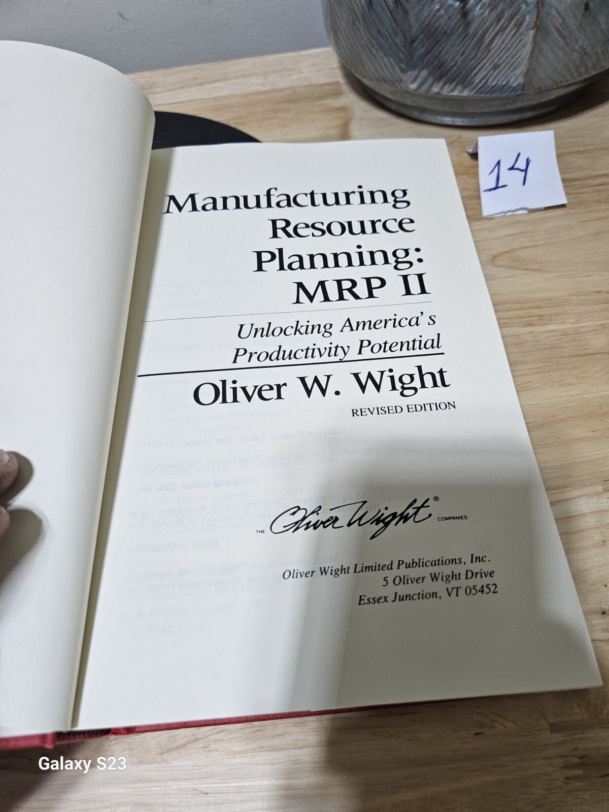 MANUFACTURING RESOURCE PLANNING: MRP II, UNLOCKING By Oliver W Wight 1981 HCDJ