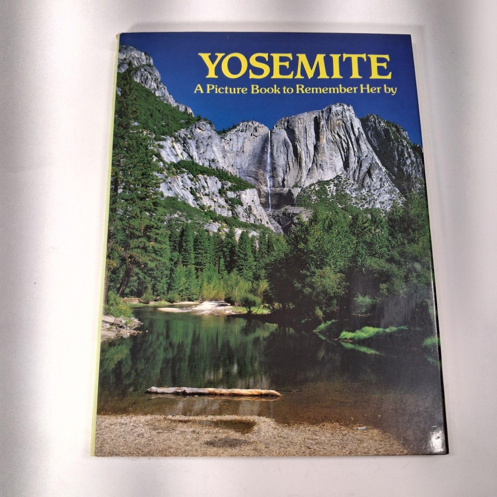 Yosemite: A Picture Book To Remember Her By Crescent Books HC DJ Photography