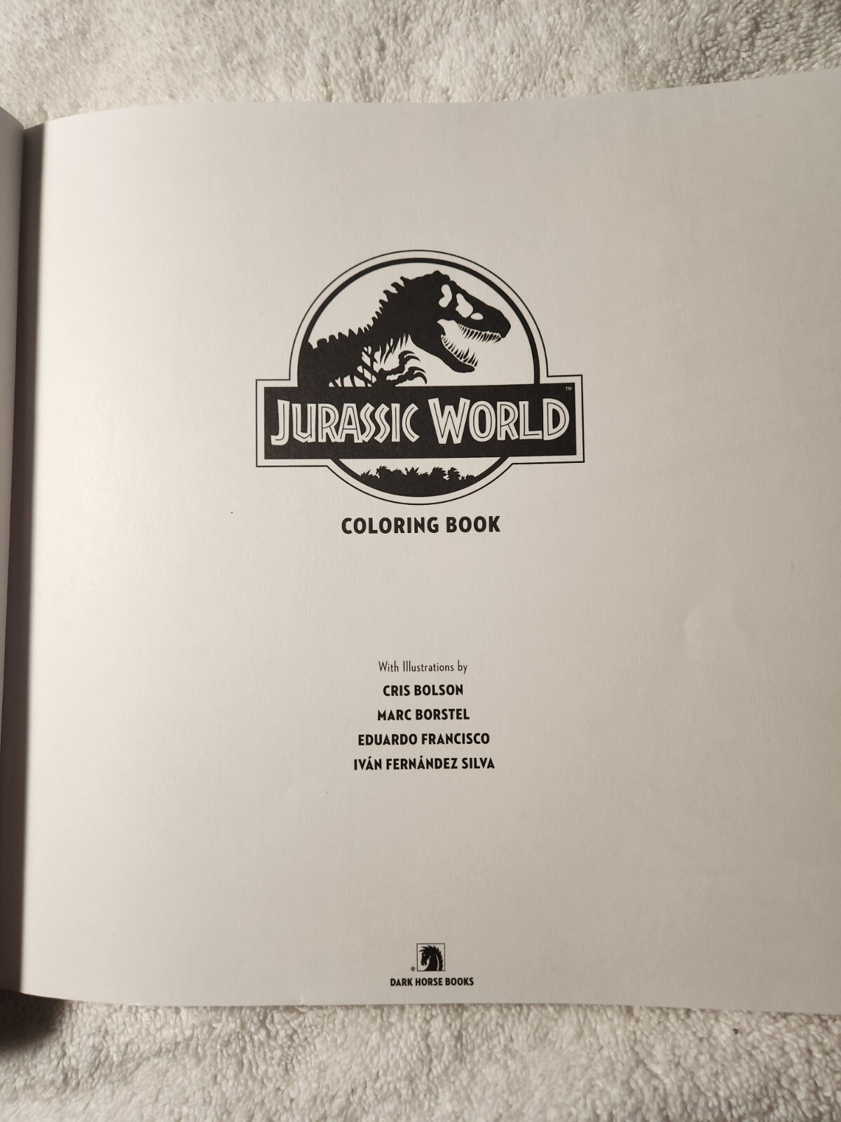 Jurassic World Adult Coloring Book by NBC Universal 2019 Dark Horse Books Preown