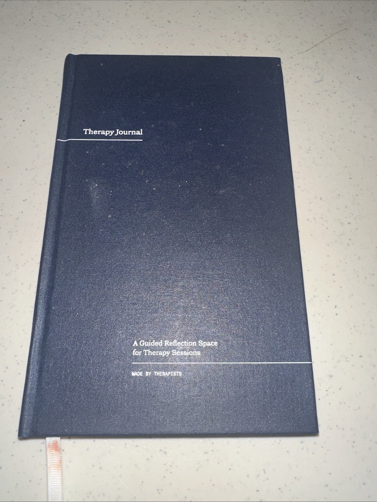 Therapy Journal : A Guided Reflection Space for Therapy Sessions by Kathleen…