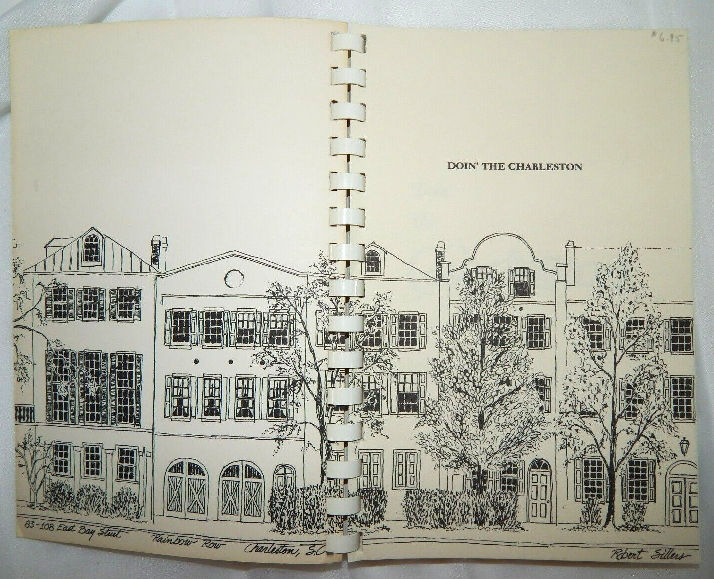 Doin’ The Charleston ~ A Gourmet’s Guide & Cookbook, Molly Sillers, Vintage 1976