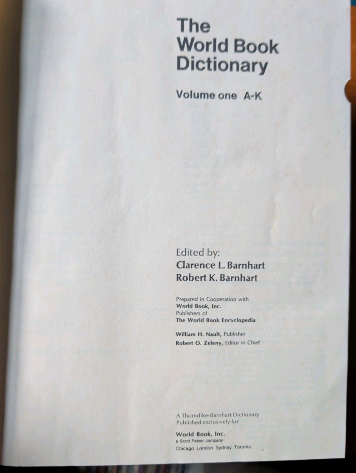 Set of 2 1986 Edition The World Book Dictionary Thorndike Barnhart A-Z