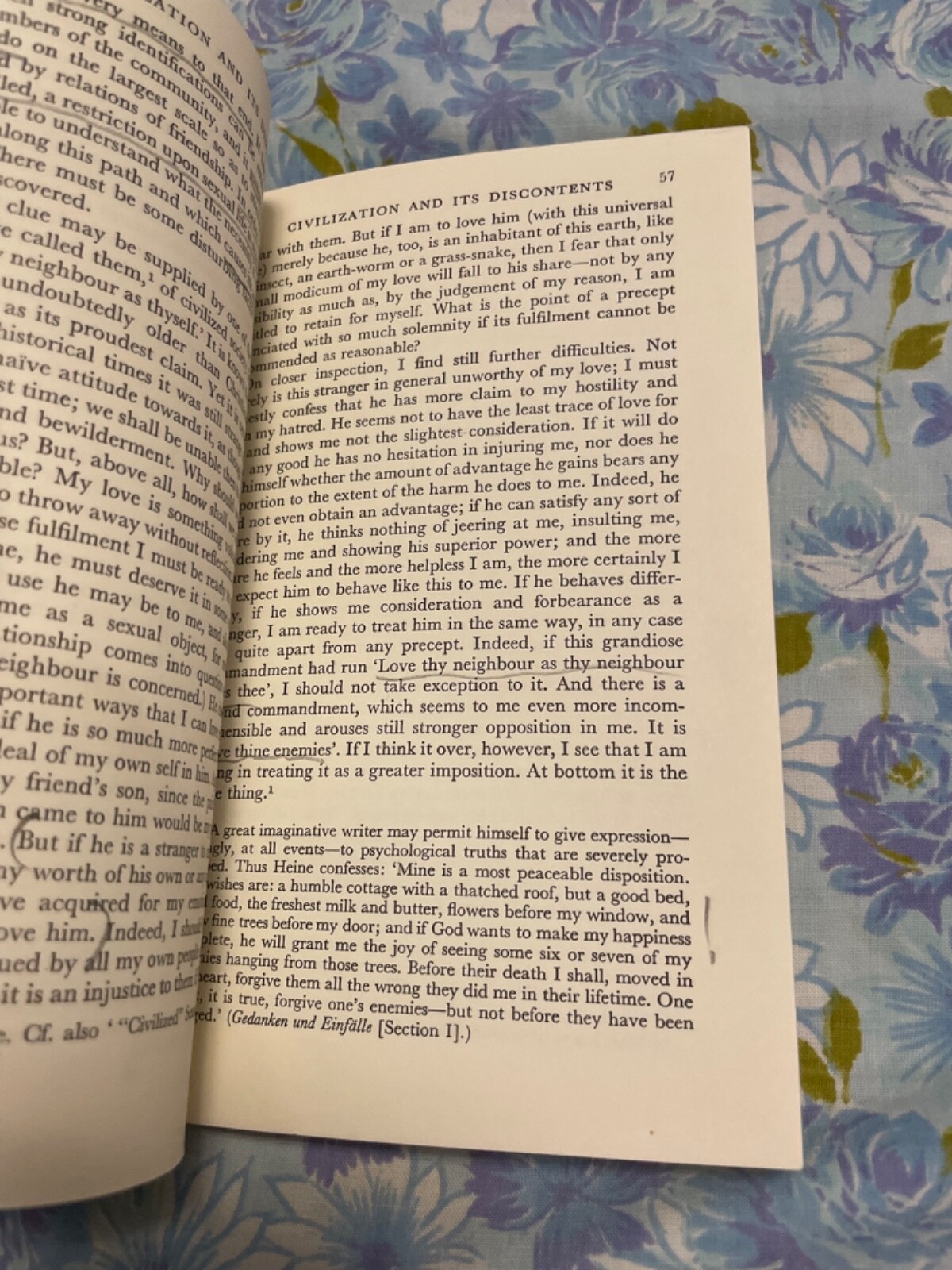 BOOK Civilization and its Discontents SIGMUND FREUD Standard Edition James Strac