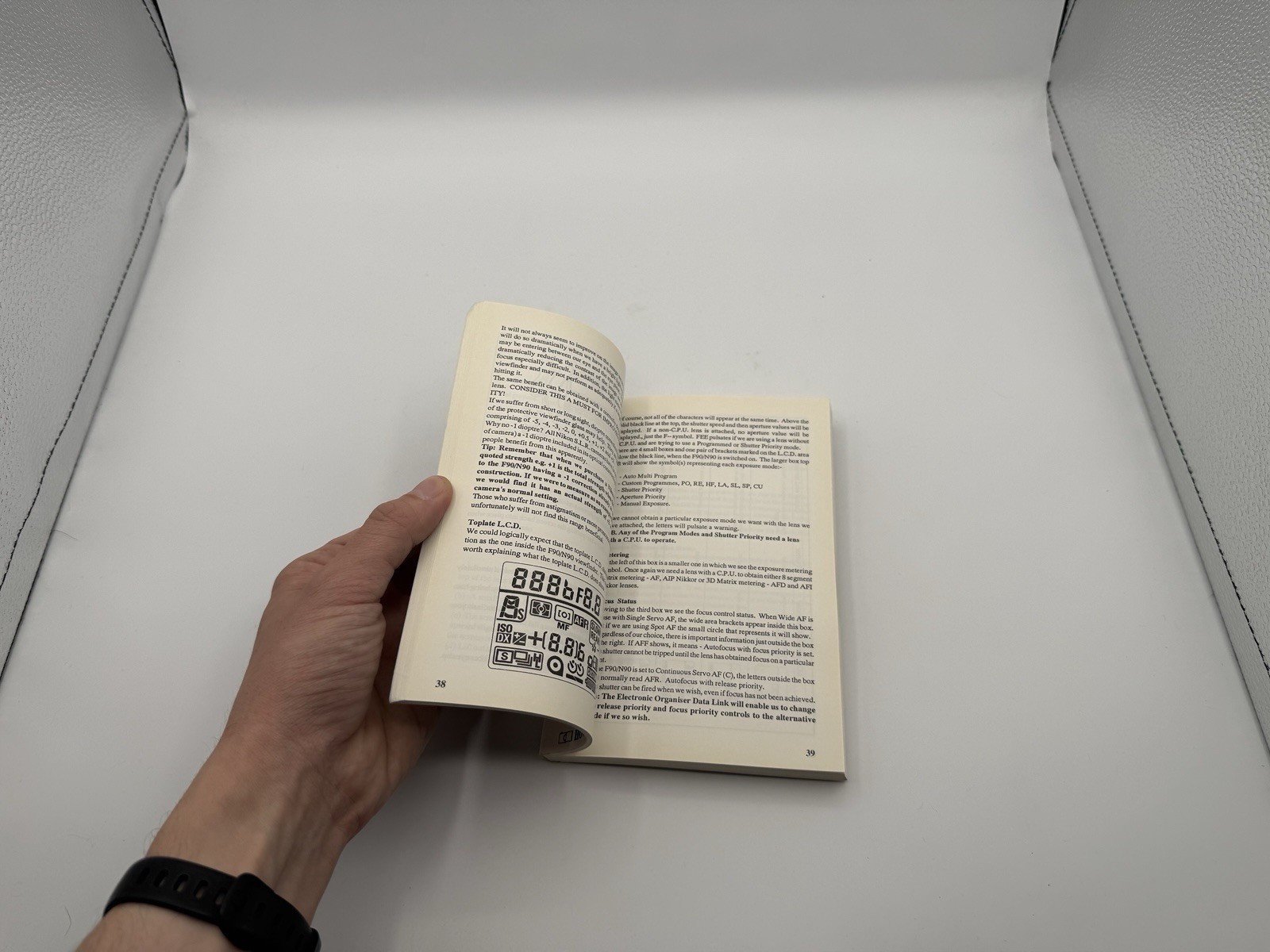 Complete Users’ Guide: Nikon F90/N90 SD (Hove Photo Books) – Clements, John