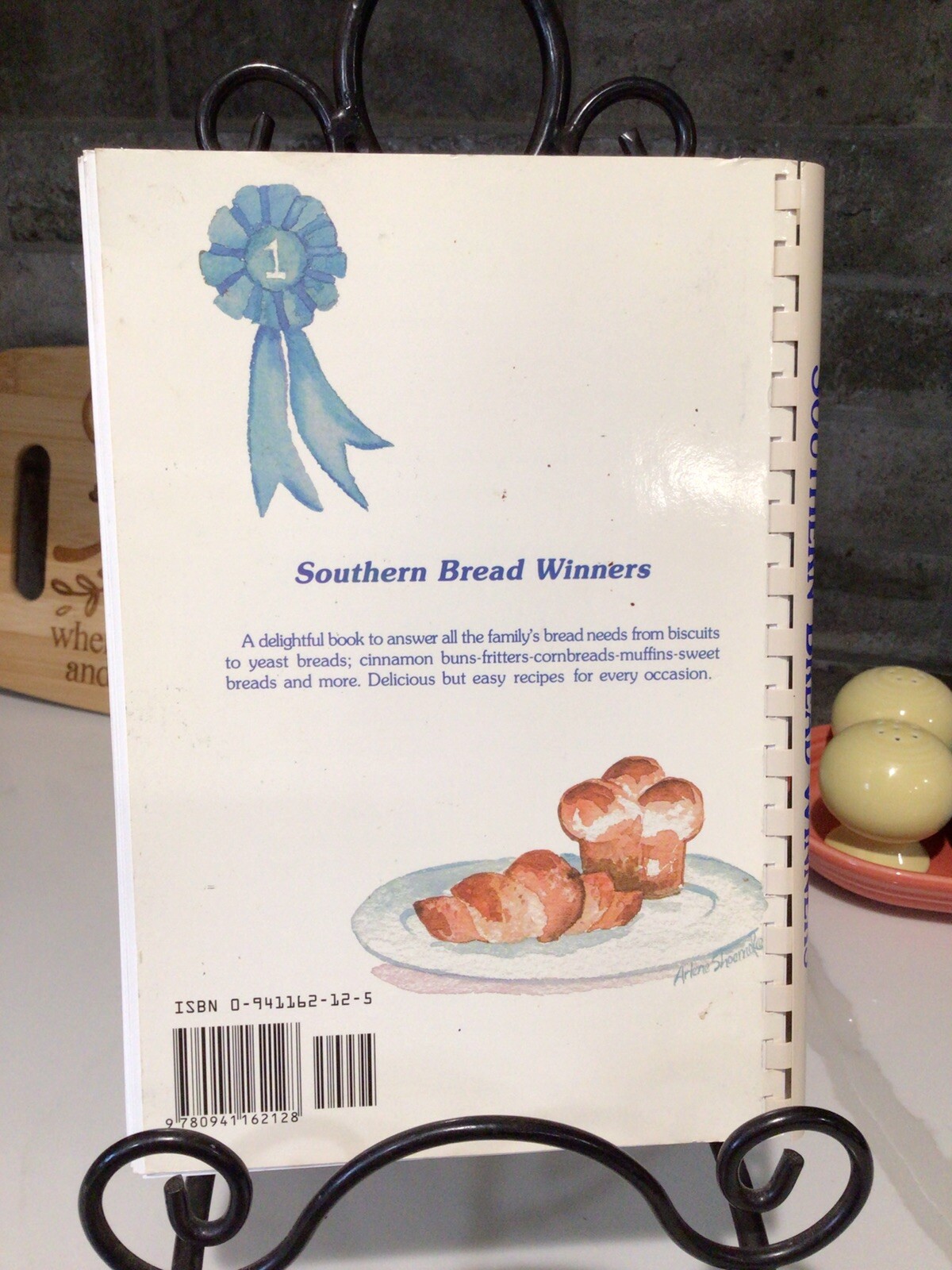 Southern Bread Winners Cookbook 1992 Linda G Hatcher ( 194 pages )