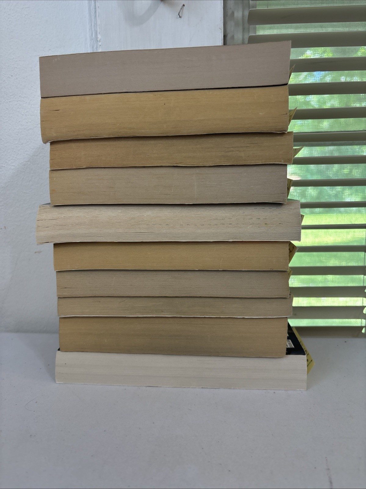 Lot of 10 – Mystery and Thrillers – Mixed Authors – FREE SHIPPING