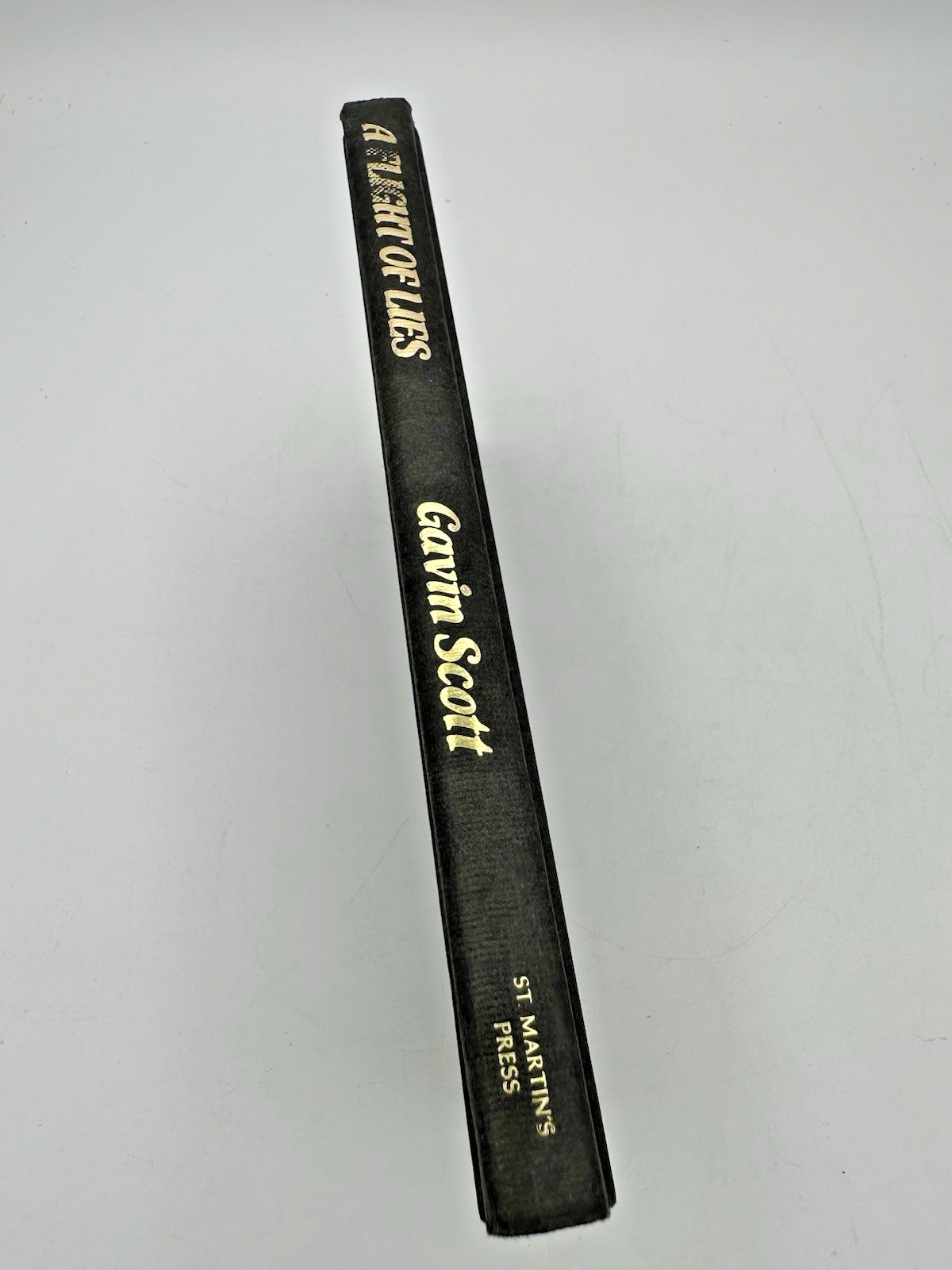 A Flight of Lies Gavin Scott St Martin’s Press Hardcover w/ Dust Jacket 1980 HTF