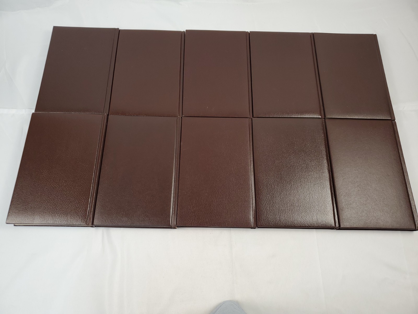 The Louis L’amour Collection Leatherette Bantam Book Lot Of 10