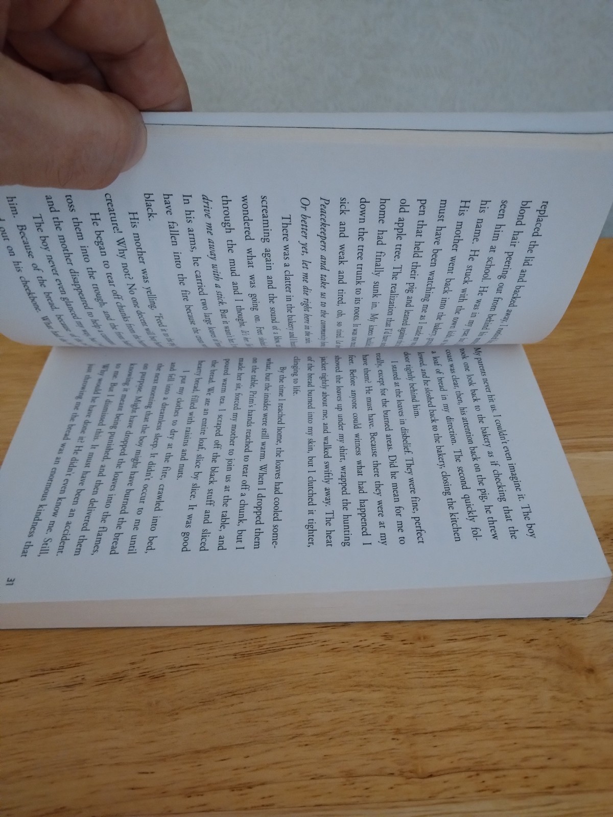 The Hunger Games (Book One) By Suzanne Collins 1st Printing 2009 TPB Book