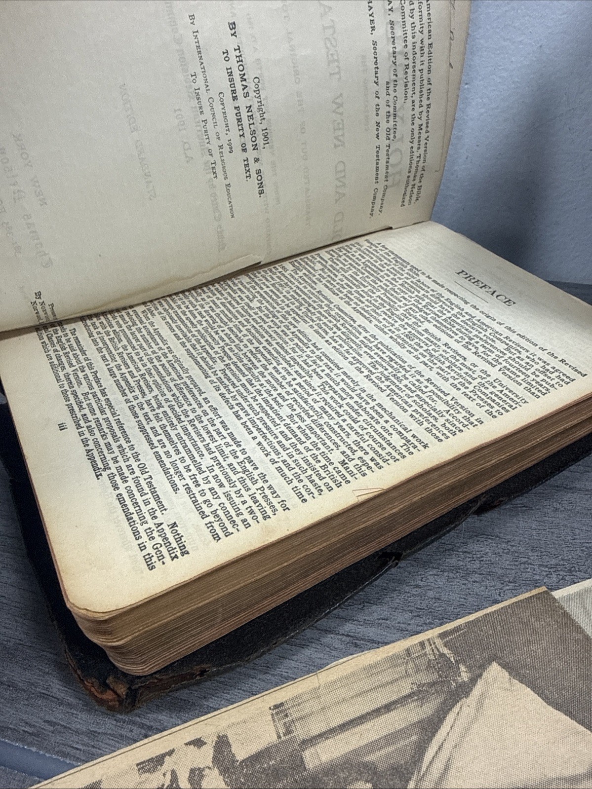 Bibles Mixed Lot VTG Antiques Old Worn 1929 RSV ASV References Gold Edge