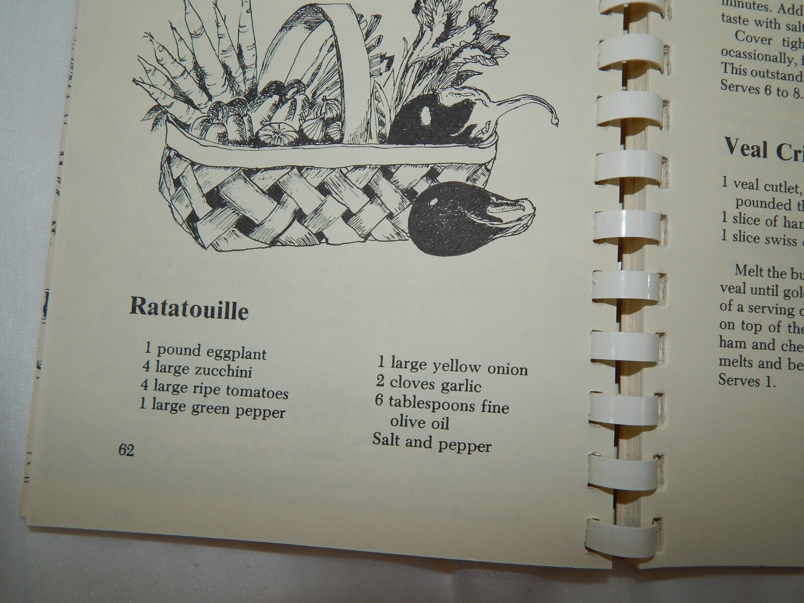 Doin’ The Charleston ~ A Gourmet’s Guide & Cookbook, Molly Sillers, Vintage 1976