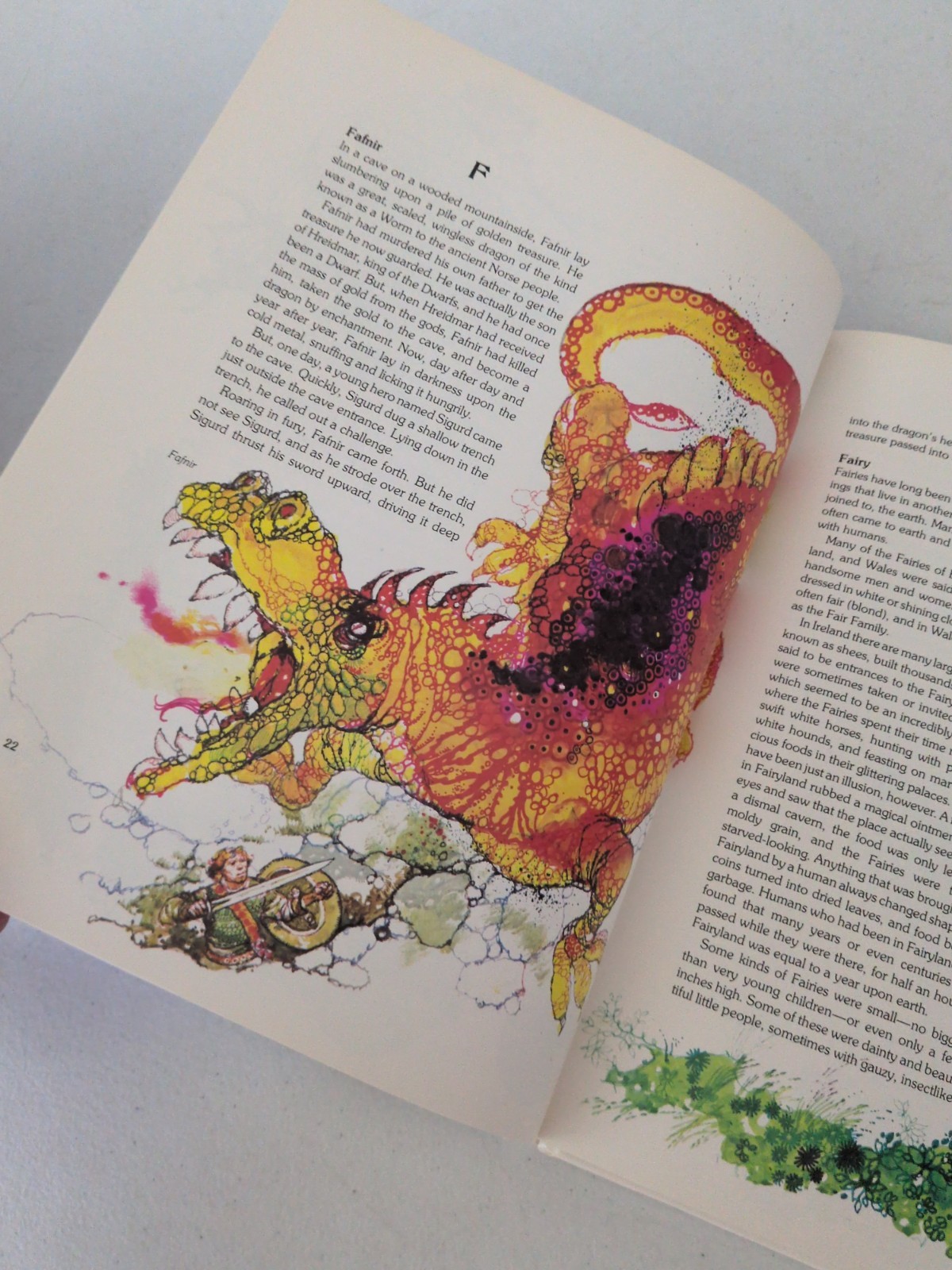 Encyclopedia of Legendary Creatures by Tom McGowen Illus. Victor G. Ambrus. Lib