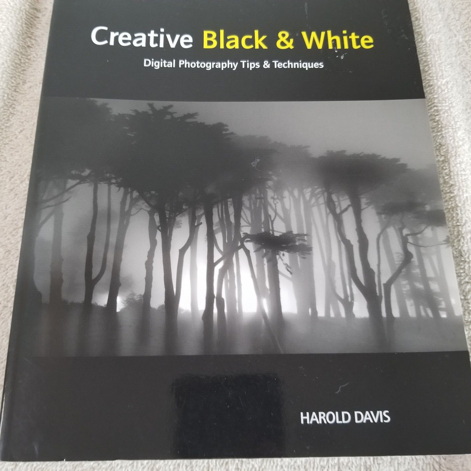 Lot of 4 Digital Photography Guide Books Black & White Creative Close Ups