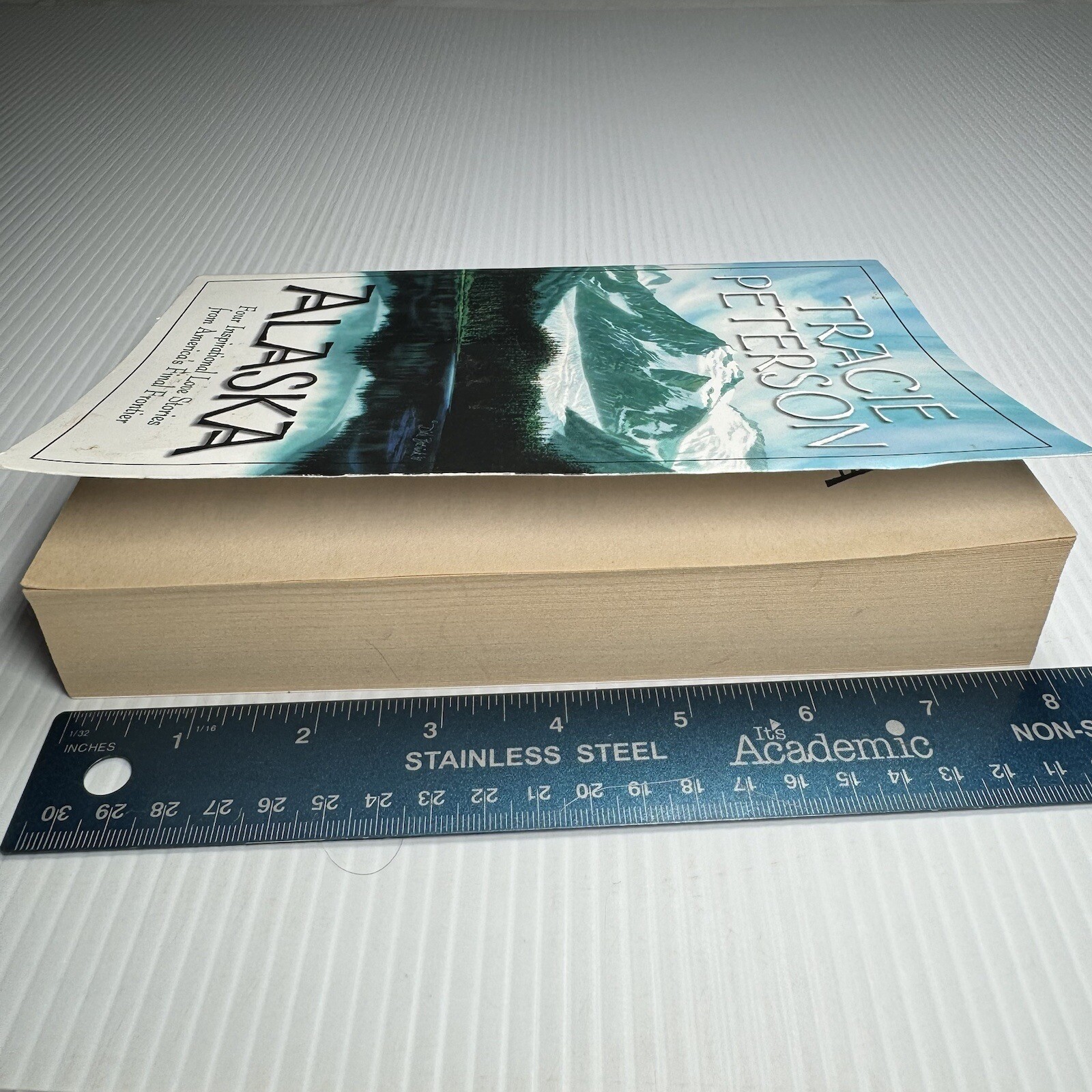 ALASKA BY TRACIE PETERSON-1984- 456 PAGES