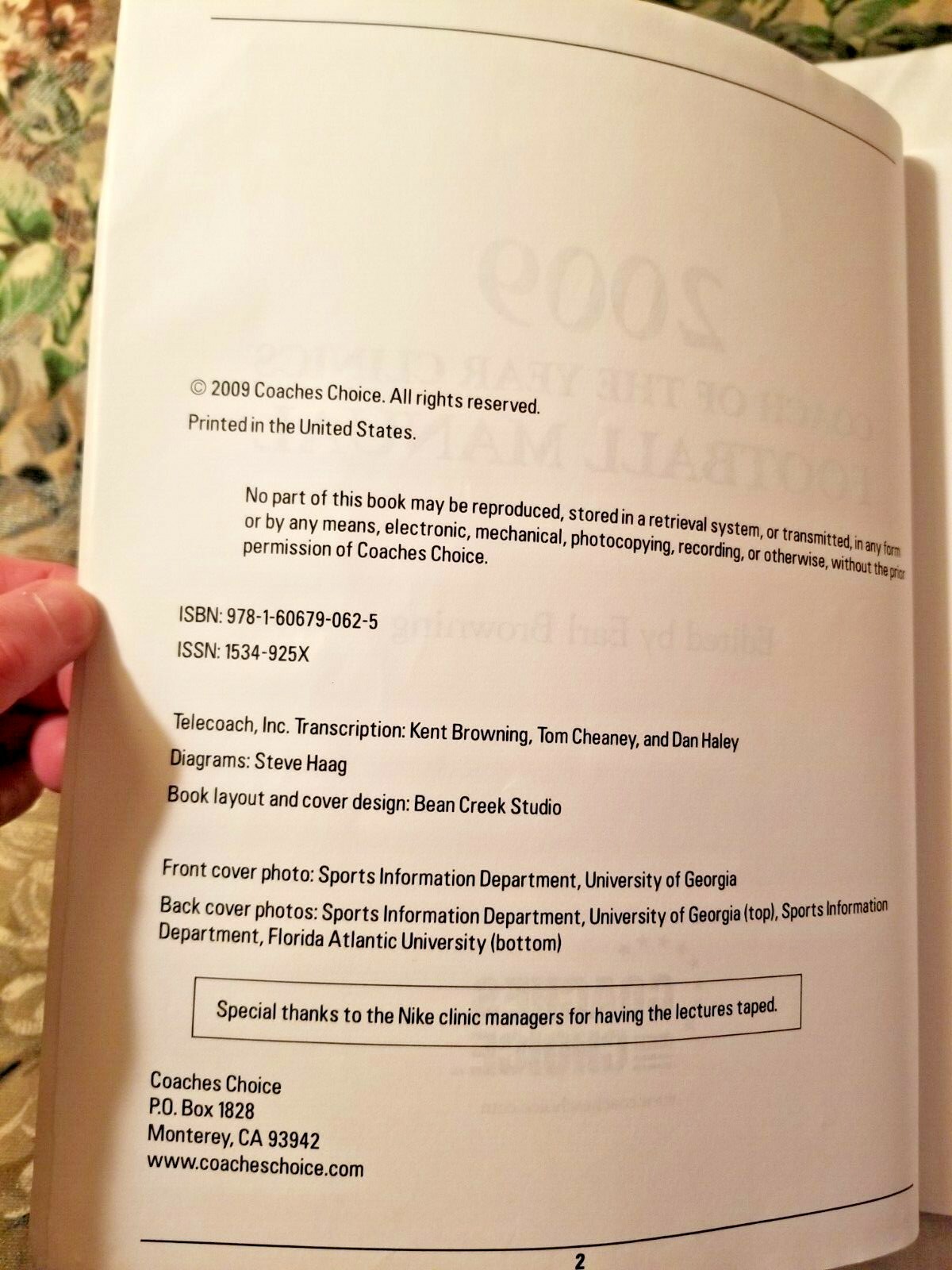 2009 Coach of the Year Clinics Football Manual (2009) Earl Browning