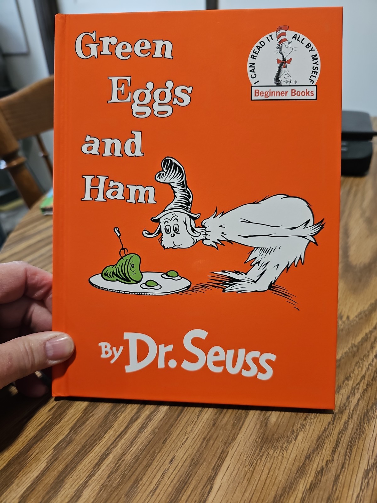 Dr. SUESS “Green Eggs and Ham” Hardcover Book 1988. Vintage