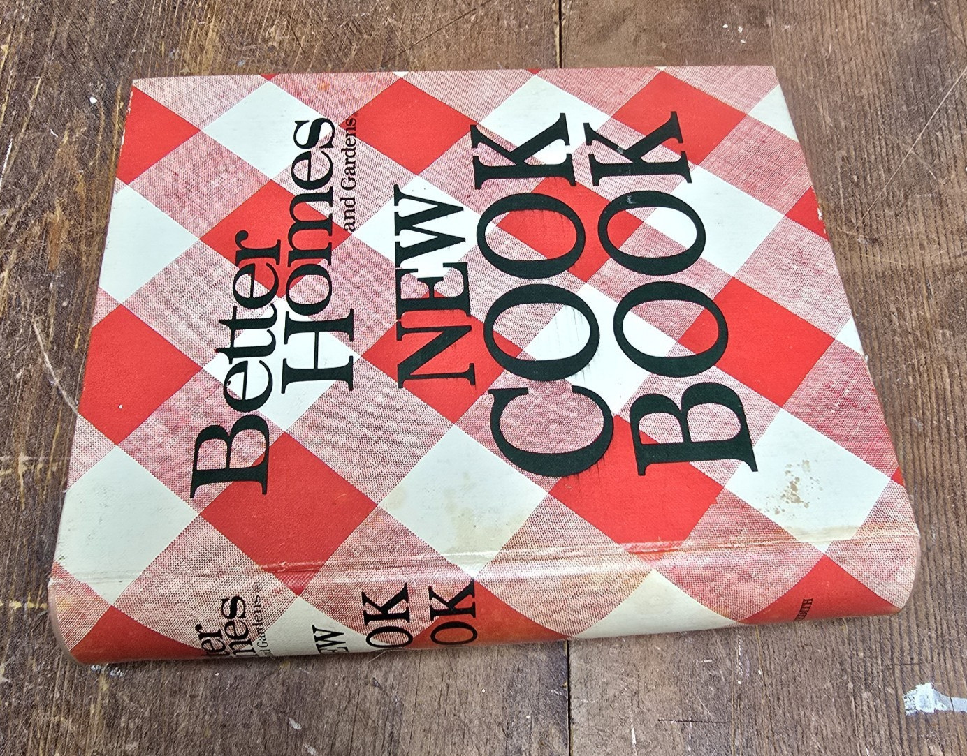 Vintage 1976 Better Homes and Gardens New Cookbook 5 Ring Binder (435 pages)