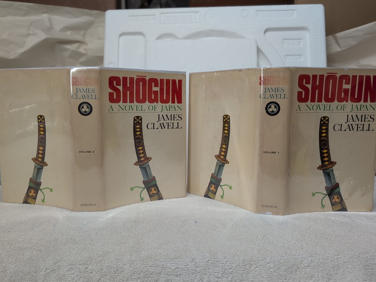 SHOGUN by James Clavell (1975) 2-Tone Boards BCE + Custom Mylar ~ 2 Vols!!!