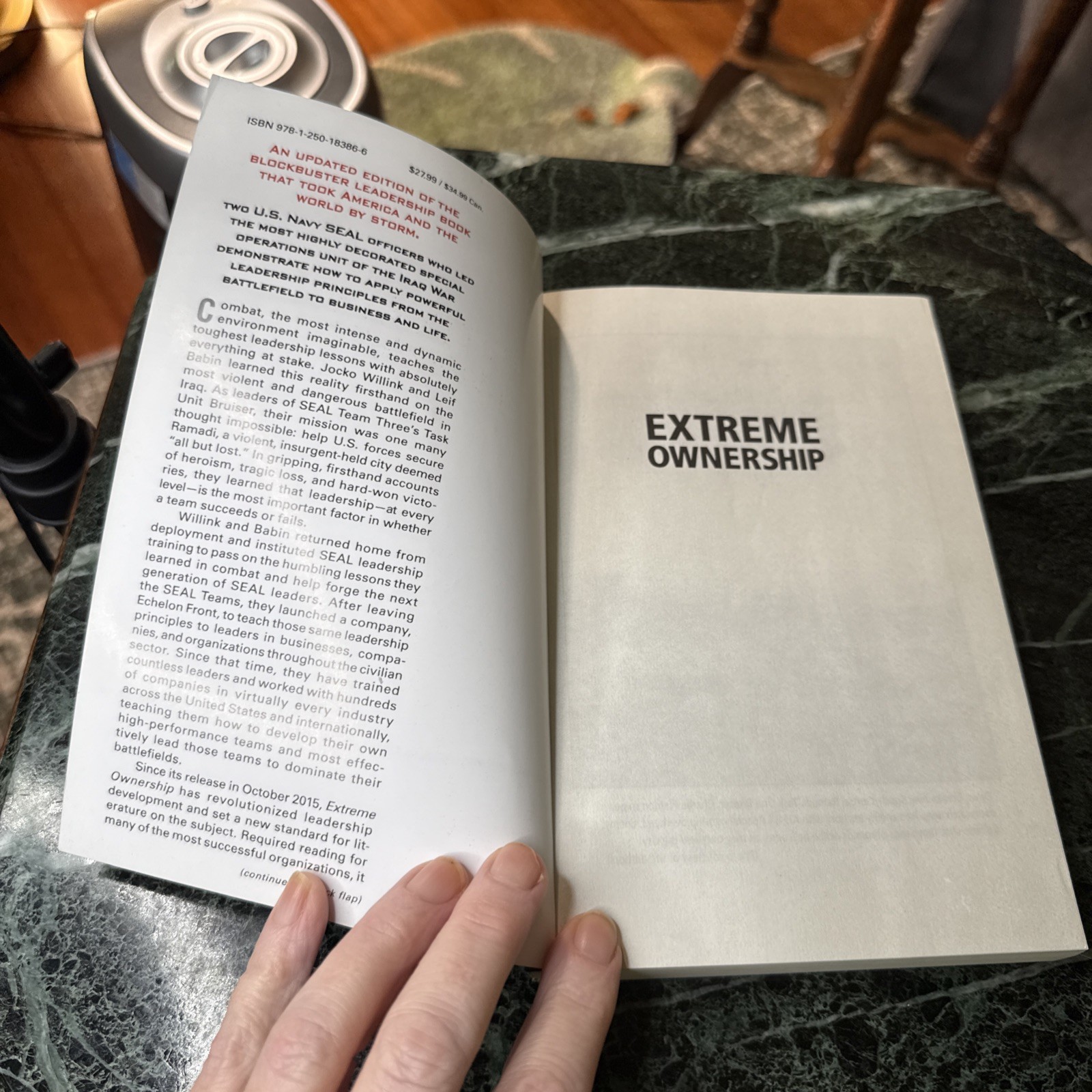 Extreme Ownership How U.S. Navy SEALs Lead and Win Like New Book 2017