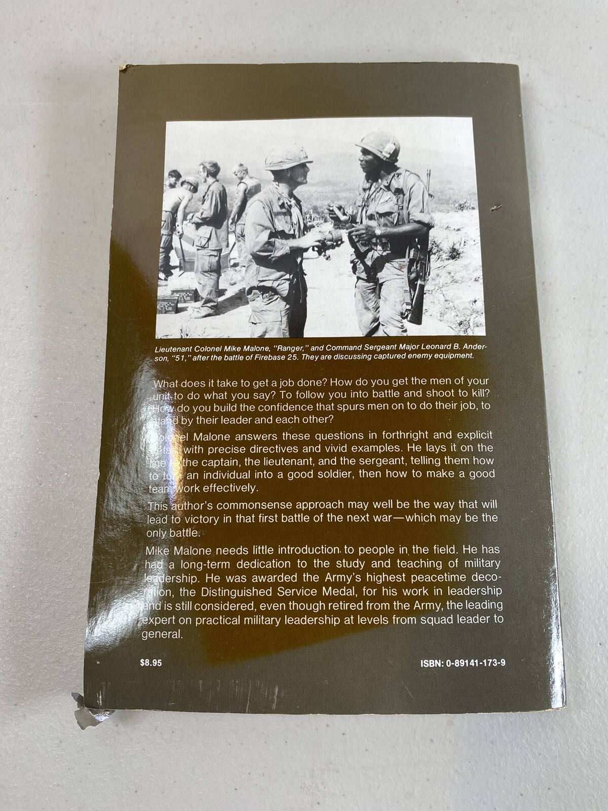 Small Unit Leadership Commonsense Approach By Dandridge M Malone Book 13F9