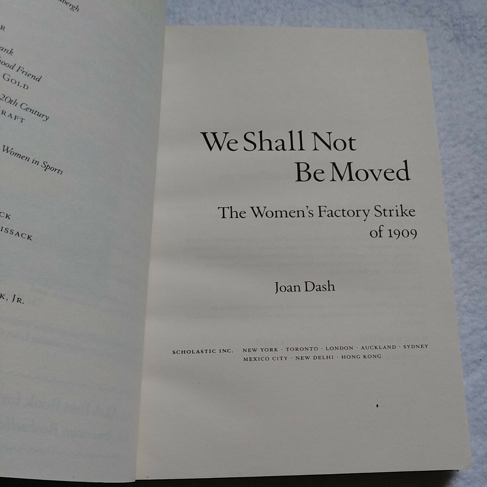 We Shall Not Be Moved | Joan Dash | 1998 | Paperback | History