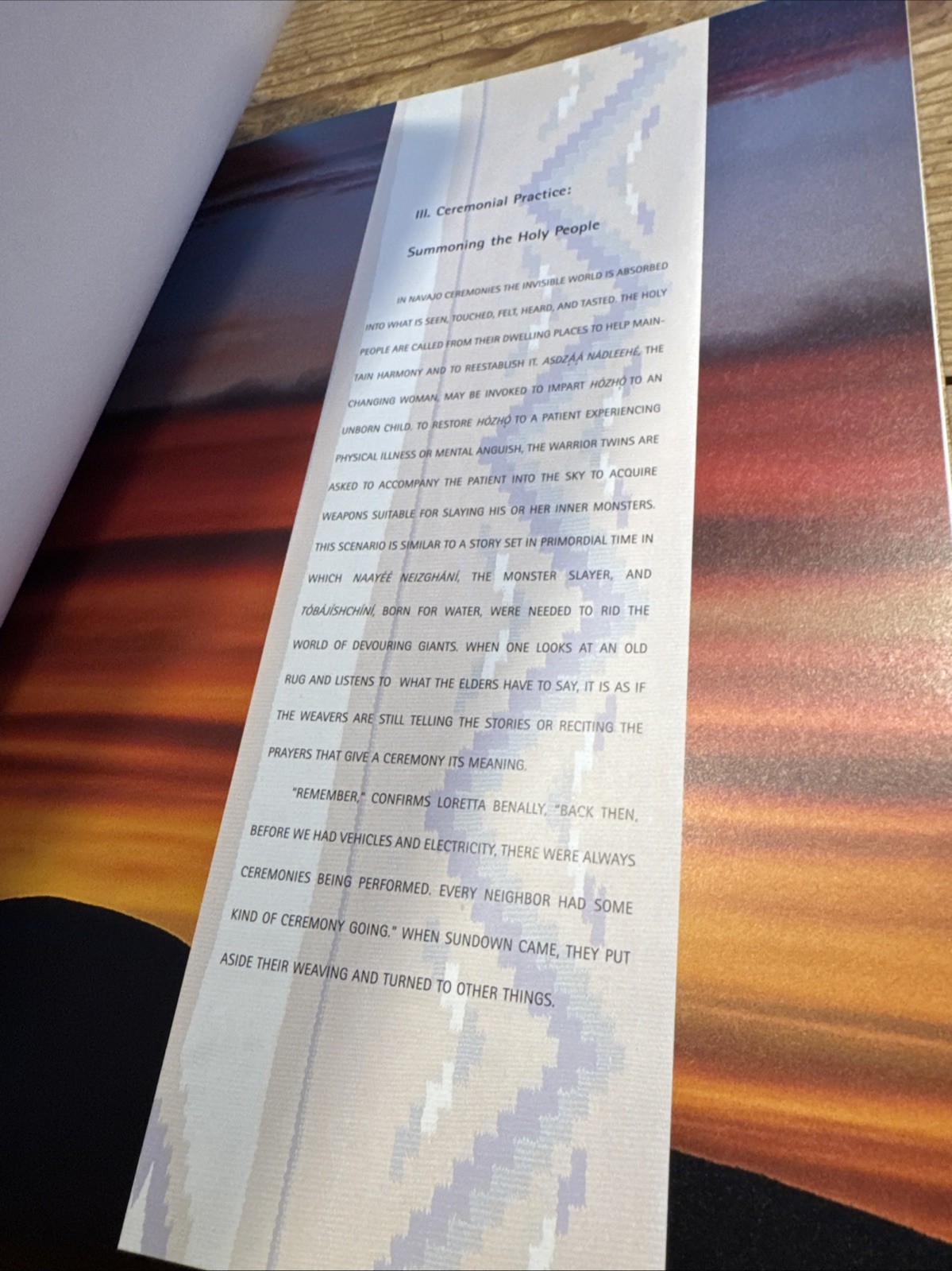 WEAVING A WORLD TEXTILES THE NAVAJO WAY OF SEEING + Woven Spirit Southwest Books